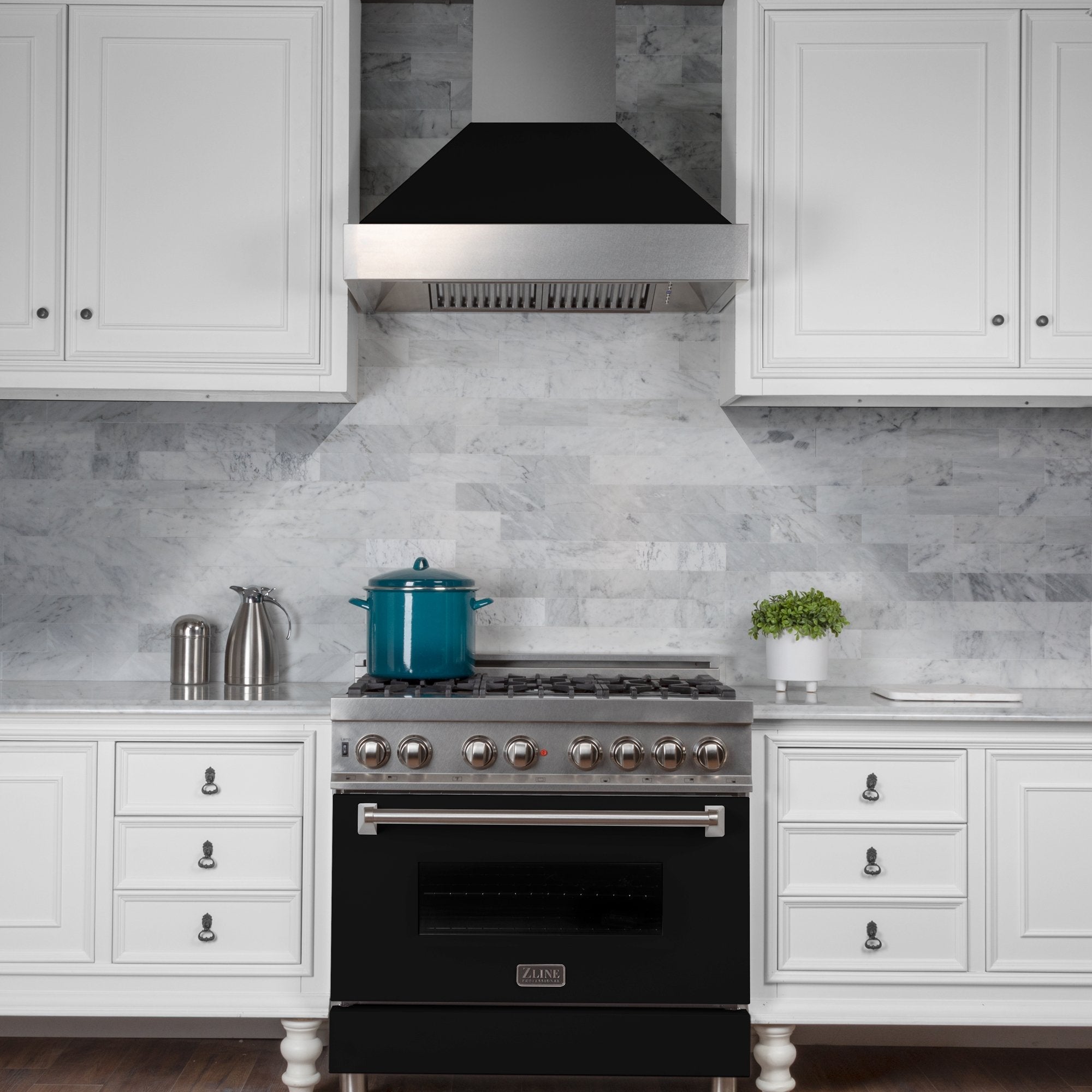 ZLINE Ducted DuraSnow® Stainless Steel Range Hood with Black Matte Shell (8654BLM)