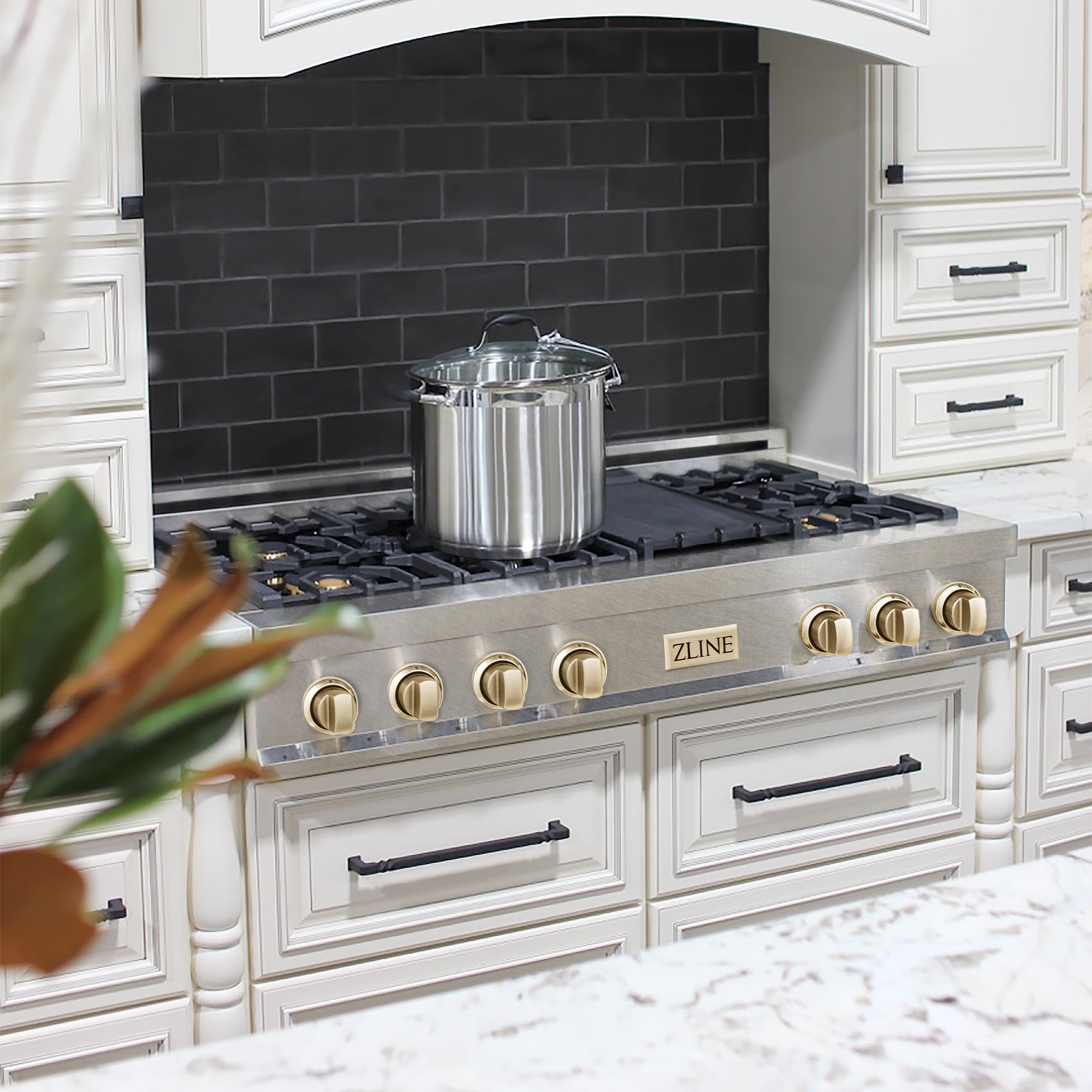 ZLINE Autograph Edition 48" Porcelain Rangetop with 7 Gas Burners in DuraSnow® Stainless Steel and Accents (RTSZ-48)